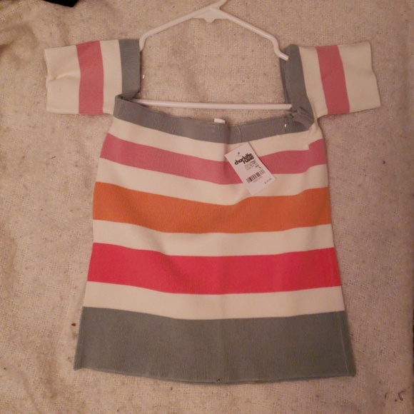 Top - Picture 2 of 2